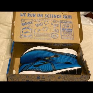 Brooks Men’s Adrenaline GTS 20 Men’s Shoes Sz 12